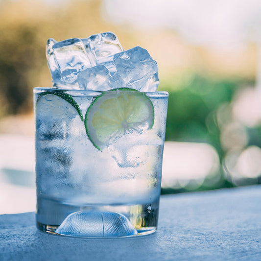 Cockeyed Farms American Elderberry Gin & Tonic